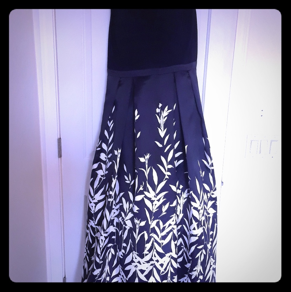 Formal dress/prom dress